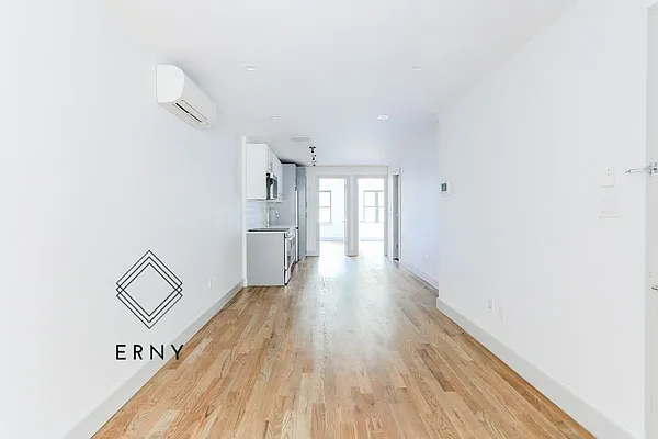 Rented by Pinn Realty | media 2