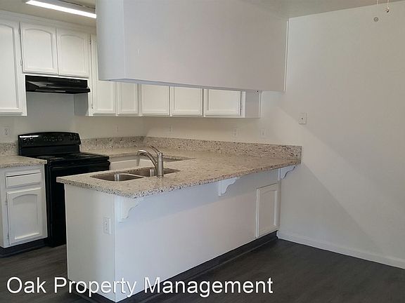 2nd image of 3624 Forest Glenn Dr