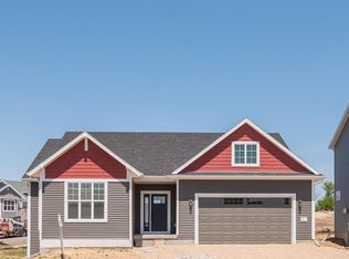 501 E Verleen Ave, Waunakee, WI 53597