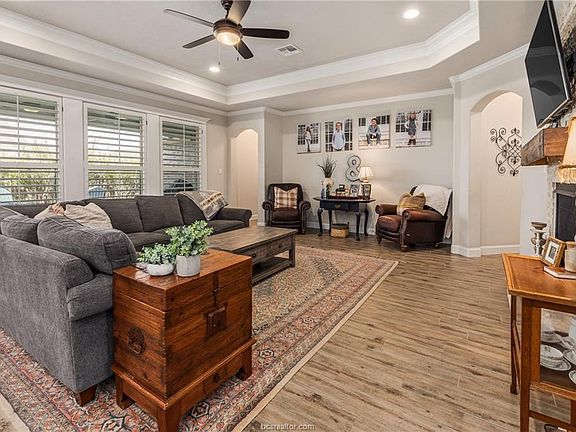 5th image of 4115 Wild Creek Ct