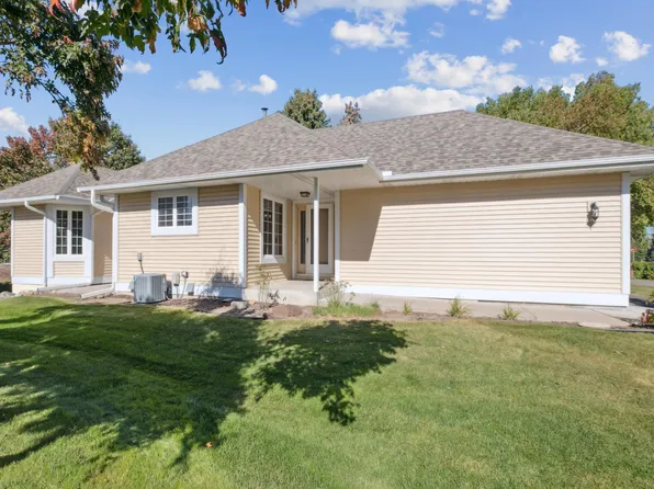 754 Winterberry Dr, Woodbury, MN 55125