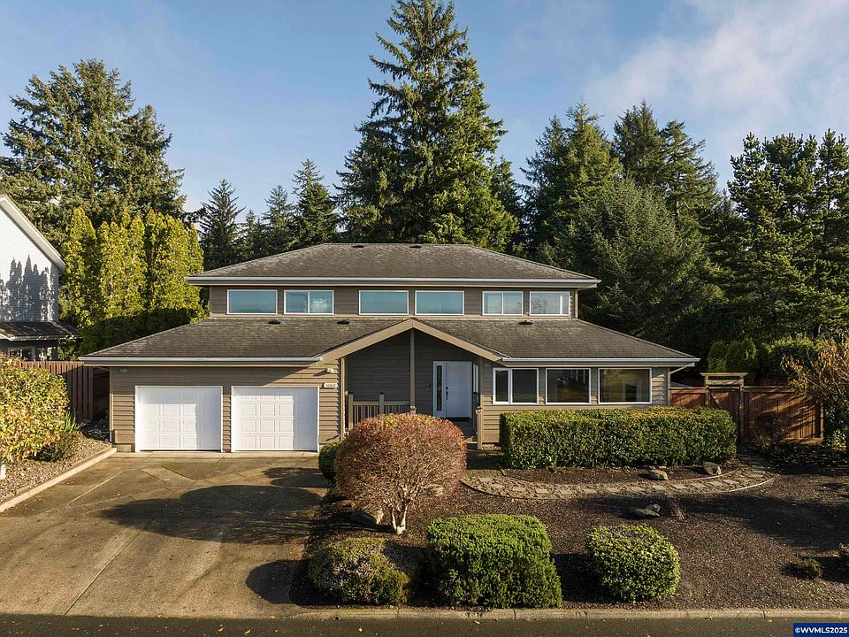 1st image of 1060 NE 7th Dr