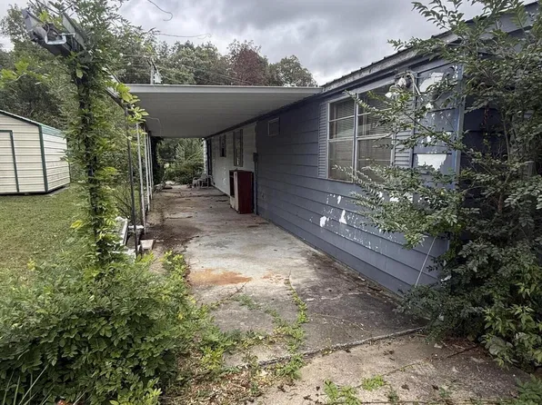 9253 Cherokee Trl, Crossville, TN 38572