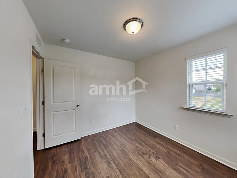 255 Plymouth Dr — Photo 16