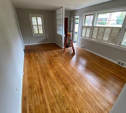 4th image of 1310 Dinwiddie Ave