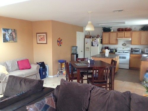 4th image of 450 E Bradstock Way