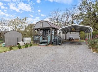 333 Walnut St, Watts, OK 74964