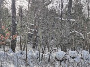 3 Skyline Trl, Chester, MA 01011