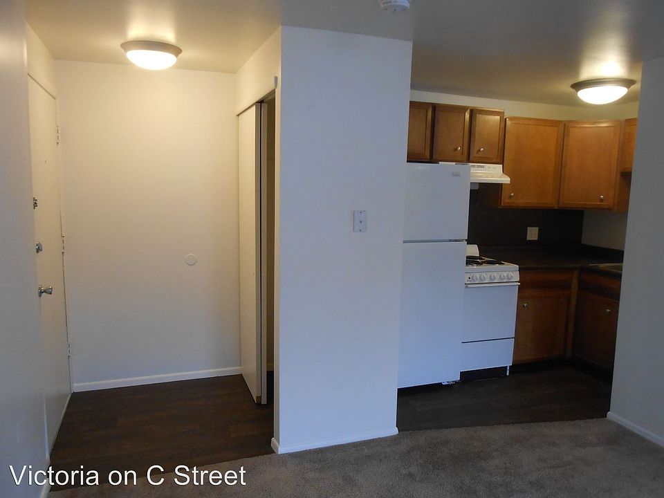 2nd image of 133 C St APT 2