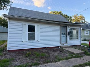 714 W Avenue F, Lewistown, IL 61542