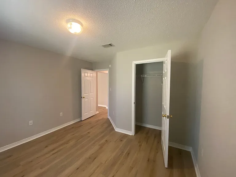 9676 Parker Lake Cir — Photo 30