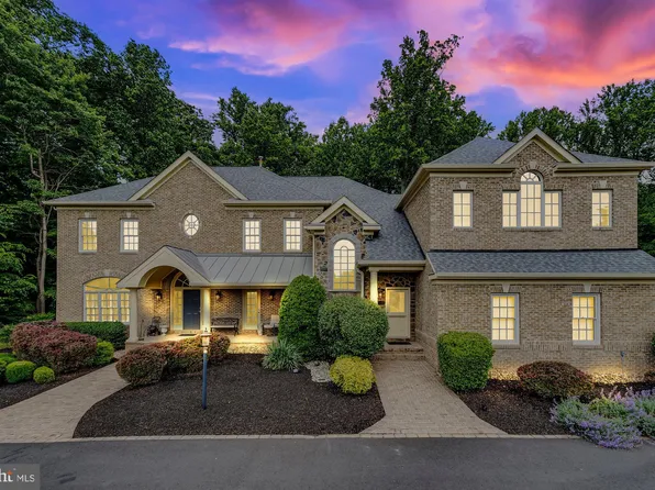 12304 Castle Branch Rd, Fairfax, VA 22030