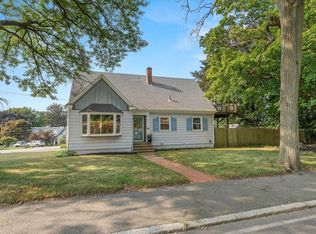 243 Nahant Rd, Nahant, MA 01908