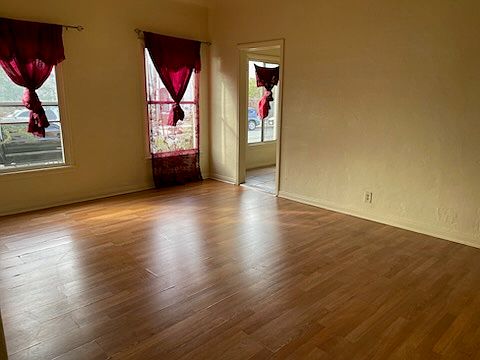 2nd image of 1072 Leonard Ave APT 101