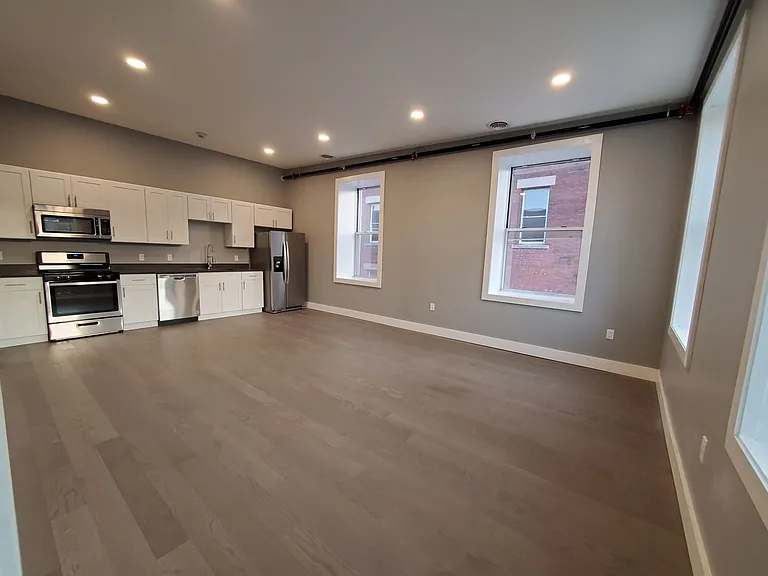 122 Remsen St — Photo 21