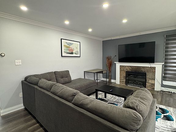 3rd image of 5 Windy Ridge Dr