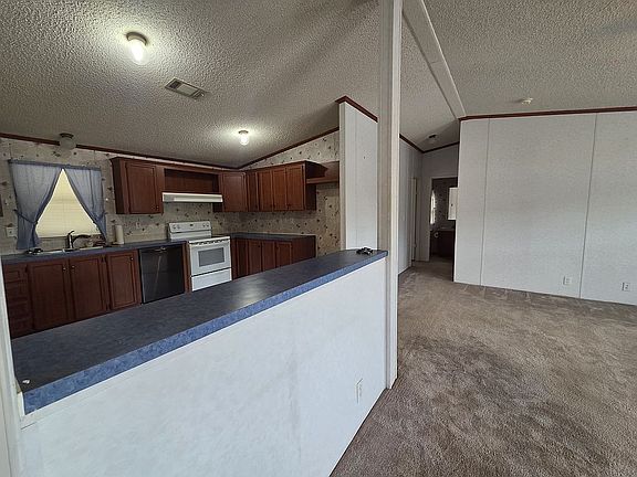 5th image of 311 Inwood St