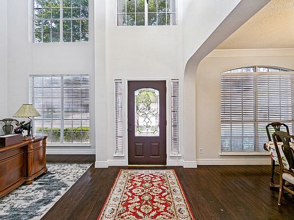 2nd image of 7121 Raintree Way