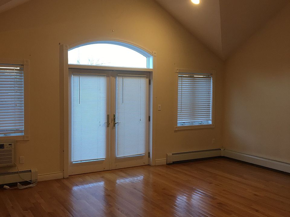 1st image of 21218 42nd Ave
