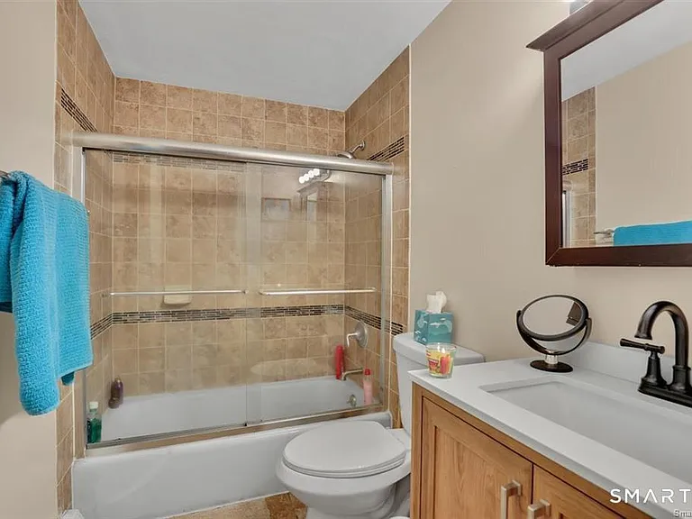 43 Carillon Dr #A — Photo 11