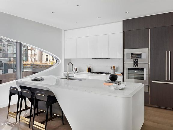 2nd image of 520 W 28th St #8