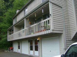 3305 SW Malcolm Ct, Portland, OR 97225