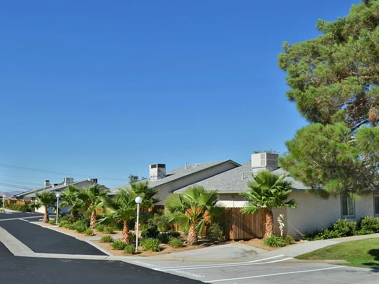 17502 Sequoia St — Photo 7