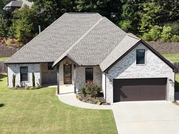 7717 S Shoreline Blvd, Benton, AR 72019