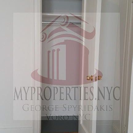 4th image of 1444 31st Ave #1R