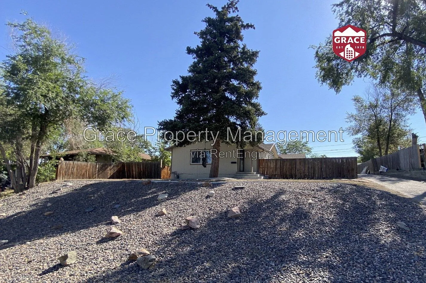 3 bed, 1.0 bath, 1517 sqft, $2,395 — Photo 1