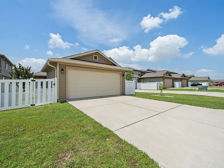 408 Cane River Rd — Photo 34
