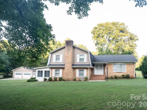 3401 Tracelake Dr, Matthews, NC 28105