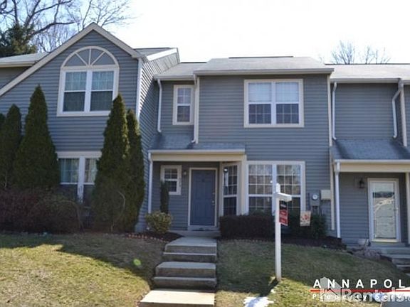 4th image of 975 Breakwater Dr