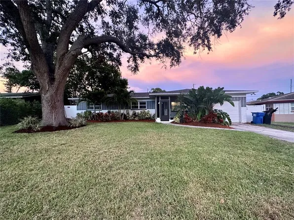 5450 Highland St S, Saint Petersburg, FL 33705