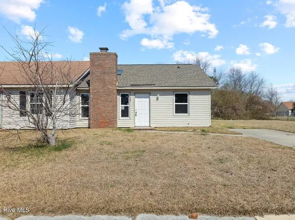 103 Garden Place, Jacksonville, NC 28546