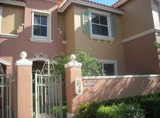 10643 SW 7th St, Pembroke Pines, FL 33025