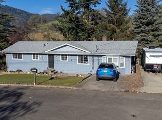 1345 NE Janet Ln, Myrtle Creek, OR 97457