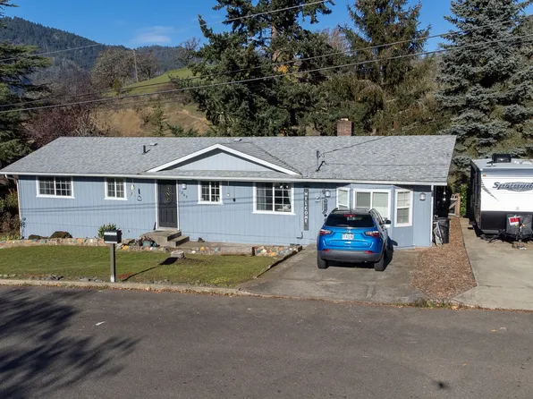 1345 NE Janet Ln, Myrtle Creek, OR 97457