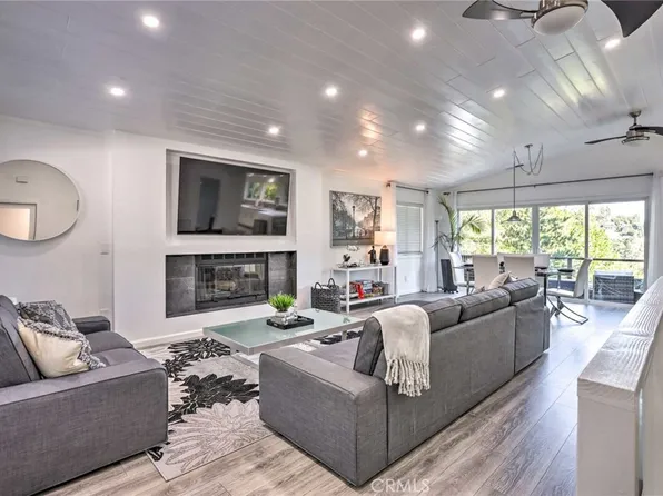 764 Bergschrund Dr, Crestline, CA 92325