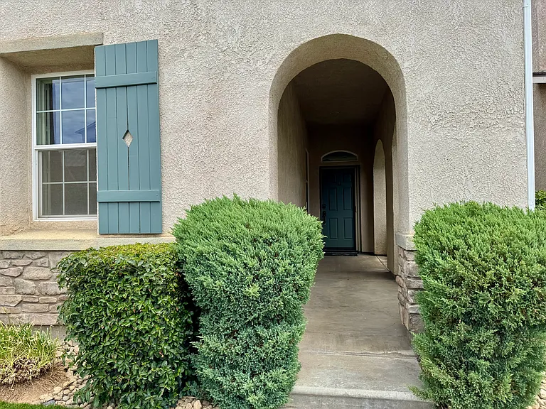 4094 W Fig Tree Ln — Photo 2