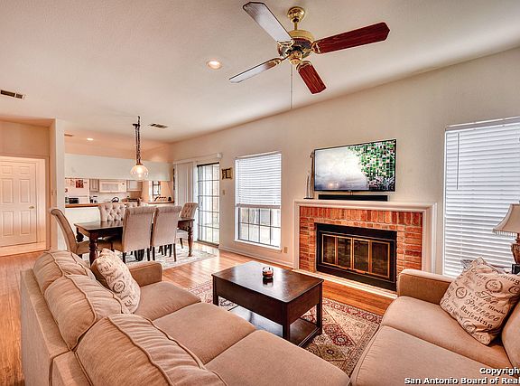 4th image of 163 Chapel Hill Cir #163