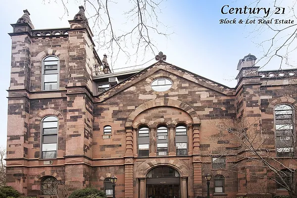 Sold by Block & Lot Real Estate | media 18