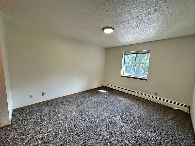 Ashwood Birchwood Apartments — Photo 33