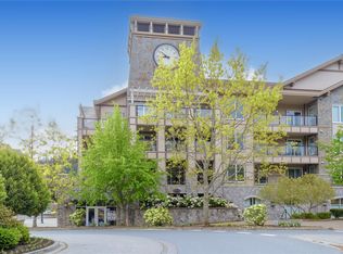 1335 Bear Mountain Pkwy #207, Langford, BC
