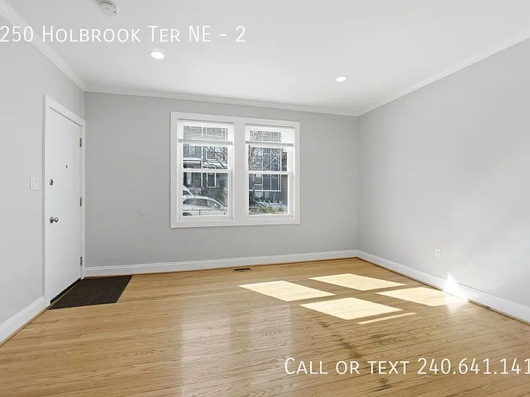 1250 Holbrook Ter NE #2 — Photo 2
