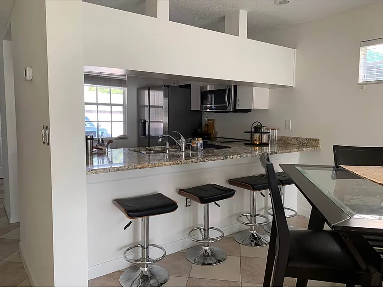 8715 Lake Place Ln #6A — Photo 5