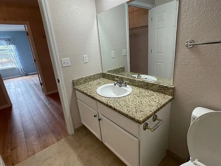 4600 E Moody Blvd #7L — Photo 13
