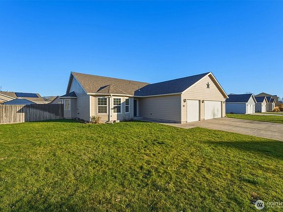 2nd image of 80 Whistling Duck Road