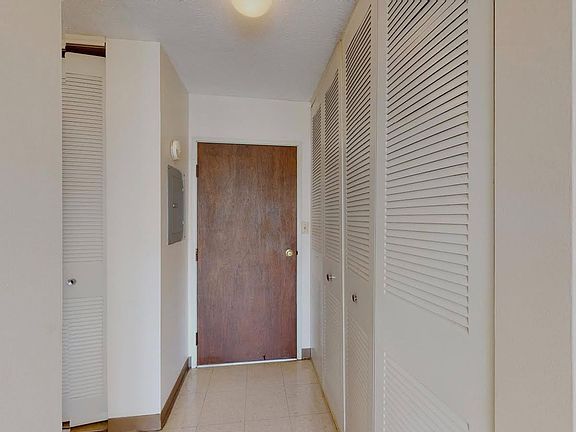4th image of 710 W Dakota Ave APT 215