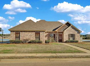 122 Lakeway Dr, Madison, MS 39110